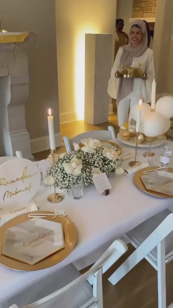 Eid, Ramadan, decor, party, Eid gifts and traditions, Islamic holidays, Ramadan fasting, Eid, Ramadan, Party, Decor, Holiday, Celebrate, Trendy, Elevated style, modern, elegant, Dinner plates, Food, Ramadan plate 
