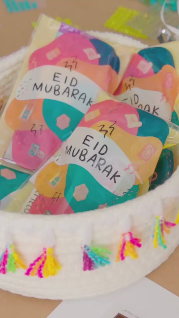 Eid, Ramadan, decor, party, Eid gifts and traditions, Islamic holidays, Ramadan fasting, Eid, Ramadan, Party, Decor, Holiday, Celebrate, Trendy, Elevated style, modern, elegant, Decor bag, gift bags, Goodie bags, Candy